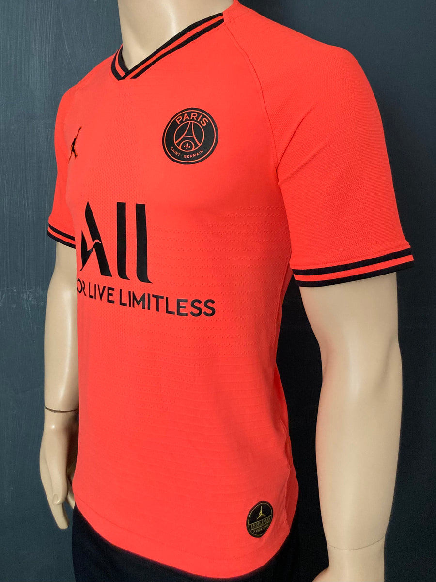 MAILLOT DE FOOTBALL Du Psg 2022 Neuf Avec Short Mbappé EUR 49,50 - FR MAILLOT DE FOOTBALL Du Psg 2022 Neuf Avec Short Mbappé EUR 49,50 - FR