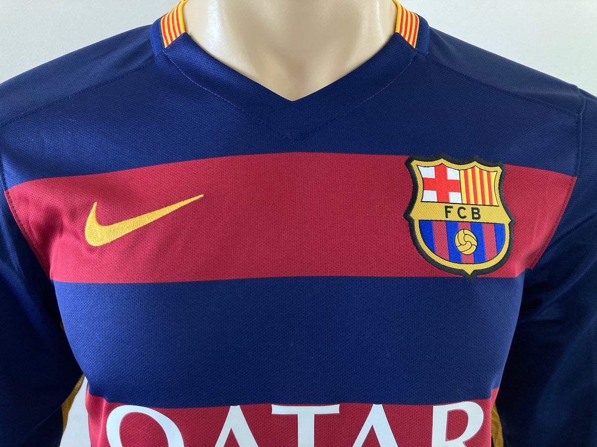 2015-2016 Barcelona Home Shirt Long Sleeve Piqué 3 La Liga New