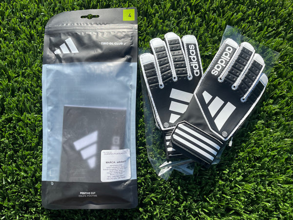 2022 Kids Tiro Goalkeeper Gloves Brand New Multiple Sizes