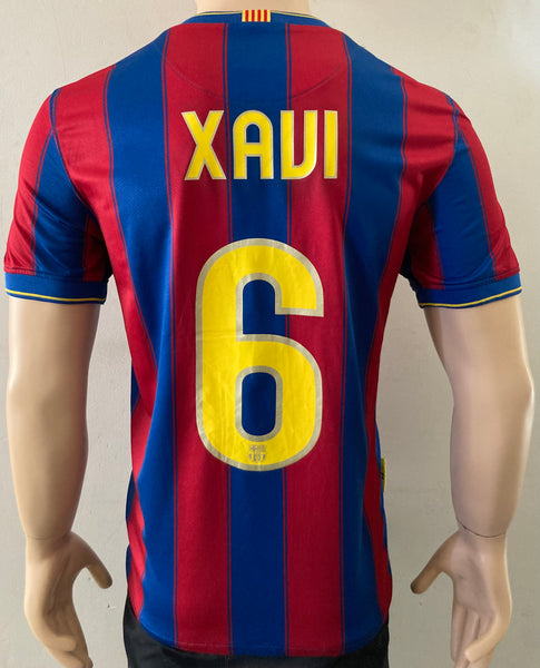 2009-2010 FC Barcelona Home Shirt Xavi LFP Pre Owned Size M