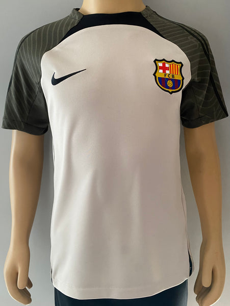 2023-2024 FC Barcelona Kids Training Shirt Mint Condition Multiple Sizes