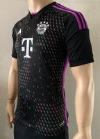 2023-2024 Bayern Munich Away Shirt Minjae BNWT Size XL Kids