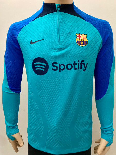 2022-2023 FC Barcelona Player Issue Training Top BNWT Size M