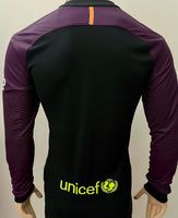 2016-2017 FC Barcelona Goalkeeper Shirt Long Sleeve BNWOT Size M No sponsor