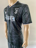 2022-23 Juventus Away Shirt Vlahović BNWT Size XL