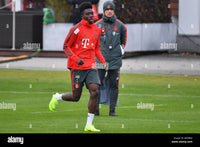 2018-2019 FC Bayern Munich Training Top Warm Pre Owned Size L